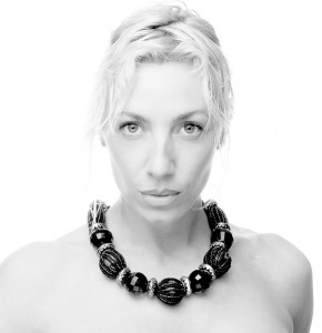 Erfolg und Karriere geht nur, wenn man mit den richtigen Personen bekannt gemacht wird!